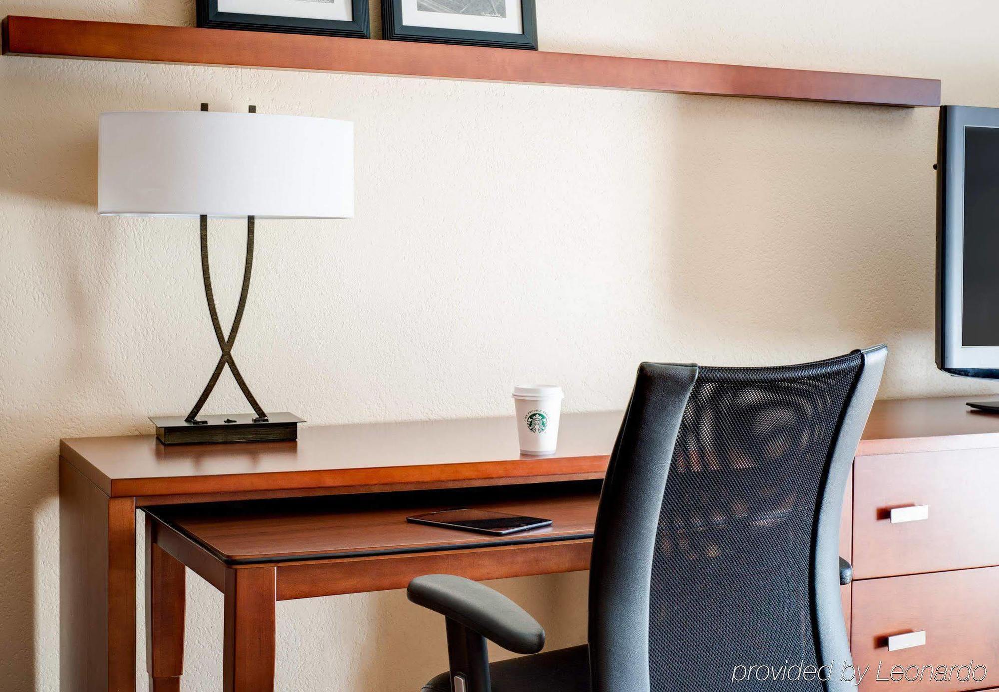 Courtyard By Marriott Raleigh Cary Hotell Eksteriør bilde